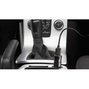 TomTom nabíječka do auta + USB kabel ( vhodné i pro 7" navigace)